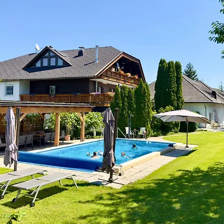 Apartment Haus Familie Presslauer-mori *